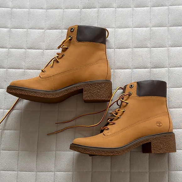 Timberland Women’s Tan Lace-Up Ankle Boots main image 1